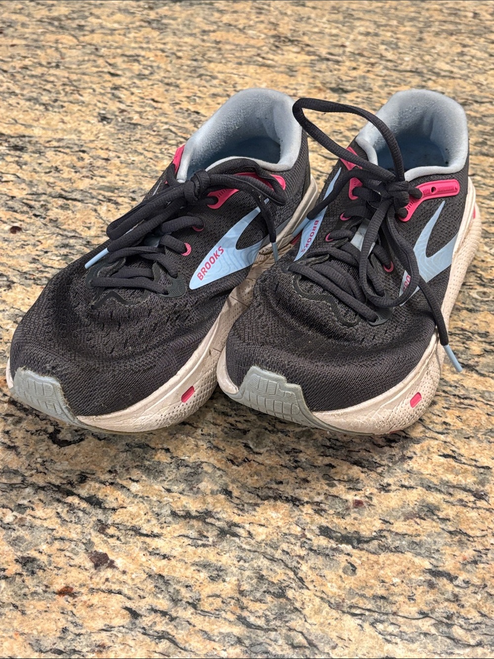 Brooks Ghost Max Black Pink Running Shoes Sneakers Size 7.5